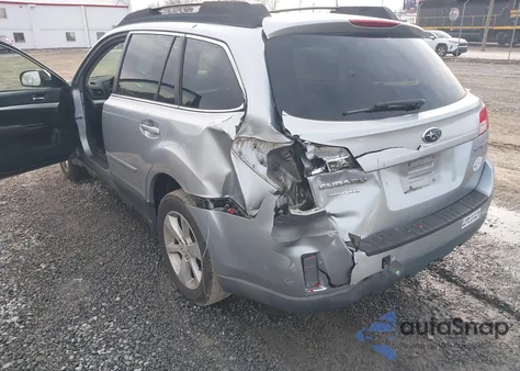 2013 Subaru Outback 2.5I Premium z USA, uszkodzony, nr VIN 4S4BRCCC7D3267299